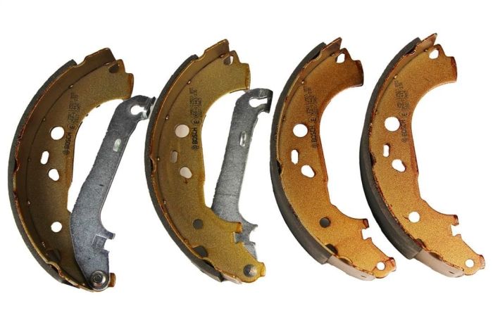 Тормозные колодки барабанные Bosch 0 986 487 667