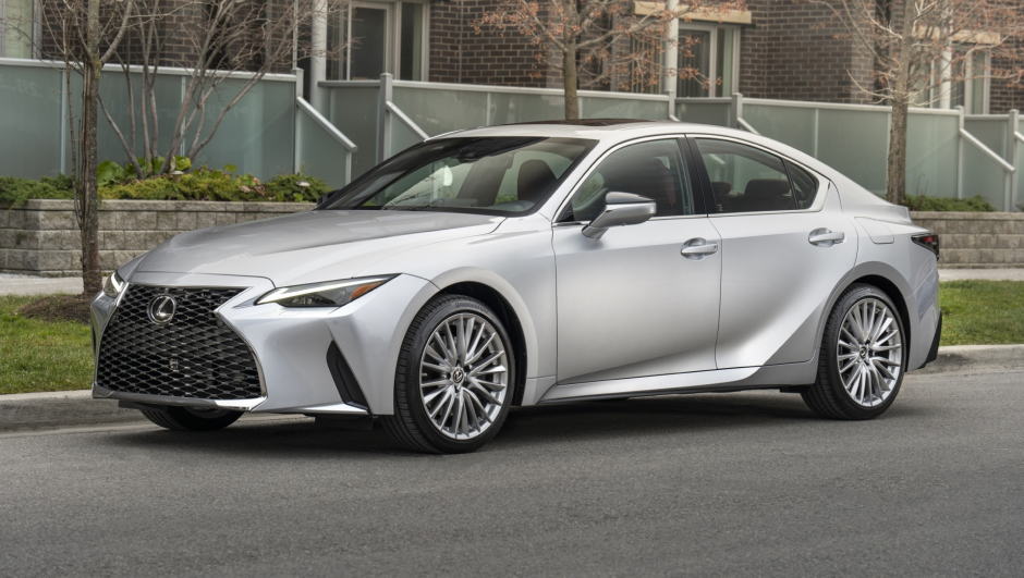 Lexus IS